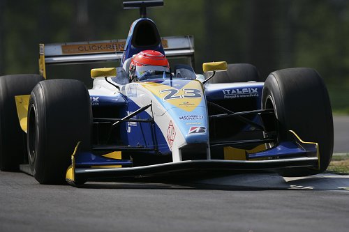 Hernandez kwam in 2006 voor Durango uit in de GP2